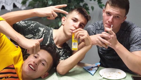 SŁODKI DZIEŃ CHŁOPAKA