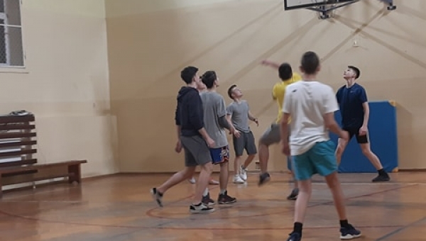 PO PROSTU LUBIMY GRAĆ W KOSZYKÓWKĘ!