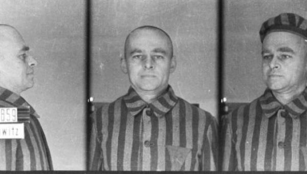 DZIŚ OBCHODZIMY 77. ROCZNICĘ BRAWUROWEJ UCIECZKI ROTMISTRZA WITOLDA PILECKIEGO Z OBOZU AUSCHWITZ  @zostanwdomu