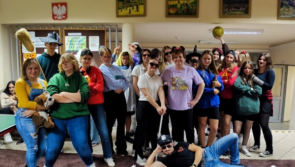 Szalony Dzień  Postaci z Bajek