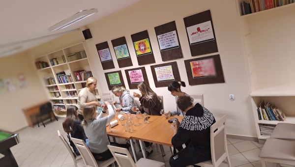 Makramowe świeczniko-wazony