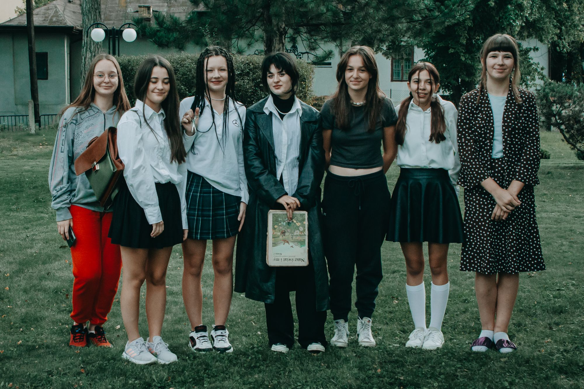 "Szkoła Retro: Powrót do Szkolnych Wspomnień"