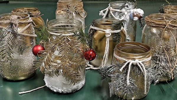 Warsztaty Recyklingowe dla Młodzieży:Lampiony i Ozdoby z Materiałów Utylizowanych