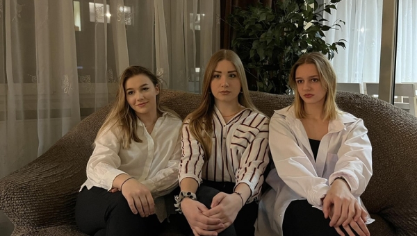 W trakcie wernisażu wystawy fotograficznej