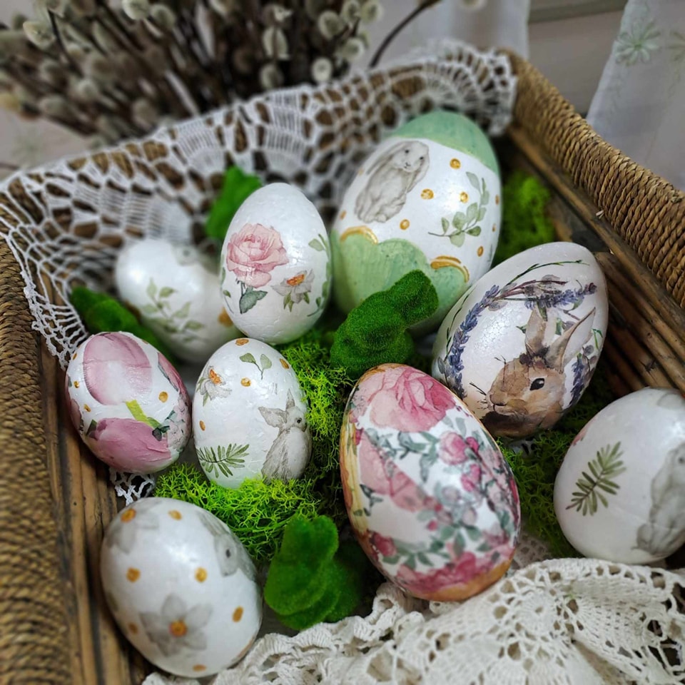 Warsztaty decoupage  z wykorzystaniem jajek.