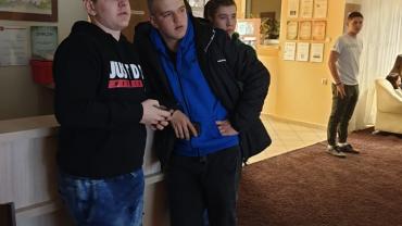 86477263 582163895848111 882483301061754880 N2