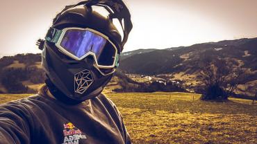 92615397 264510754583160 6844440585617539072 N