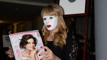 93987988 128263888816792 7268562554488619008 O