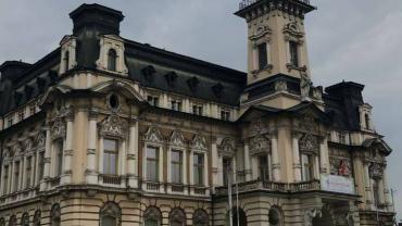 123709278 3676294552408657 1741956786787798183 O