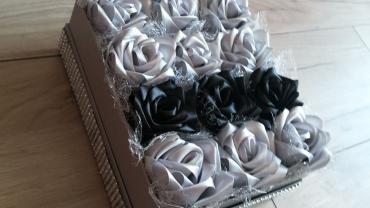 173135809 298262808483565 1833304102901833308 N