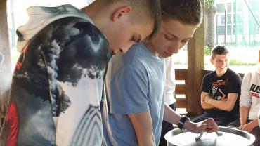 197760634 4287014638003309 30528613153756734 N