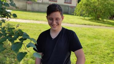 305620532 5679716532066439 3318035433061229952 N