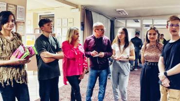 312421782 561148176013763 3914243990807017995 N