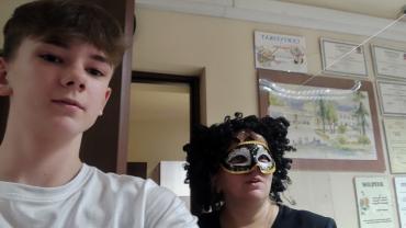 315448964 575504064578174 5384582109612664803 N