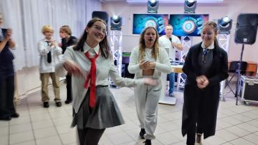 317341251 588322233296357 5289859656523449624 N