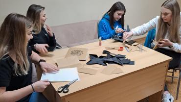 317708798 5639785816088152 8247425940262373576 N