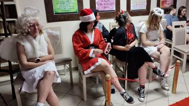 318499800 596904352438145 3330946013438484925 N