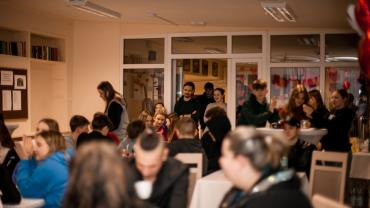 332071472 740994494128680 7407487222711667787 N