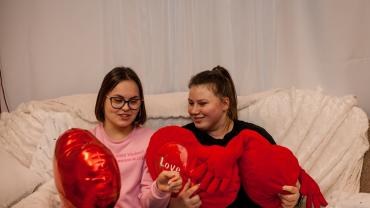 332080166 3189618344668861 4967931296577533793 N