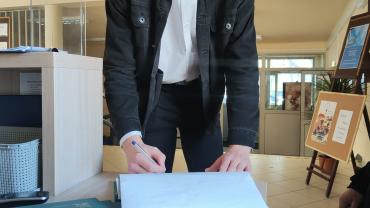 342343223 762651795240163 5944482875411411537 N