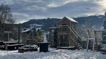 410958813 879735650821679 8579652131401391597 N