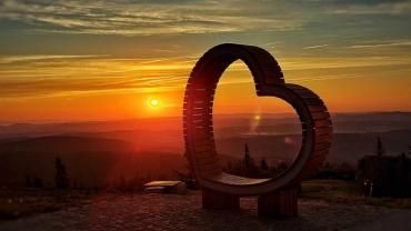 448891888 1024946646300578 7721606445794303546 N