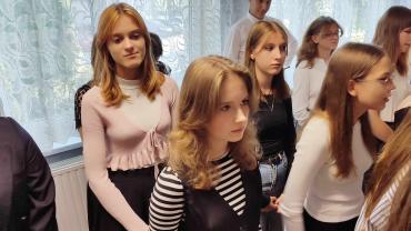 385467169 825705386224706 7959711325897213527 N