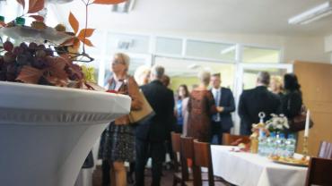 72142120 421614845427861 358715737281396736 N