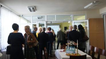 72300708 420980541951281 6383537161068609536 N