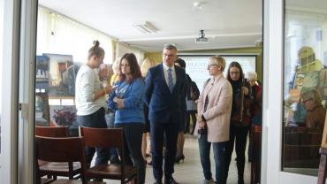 72888481 2348603358785476 8038564209711120384 N