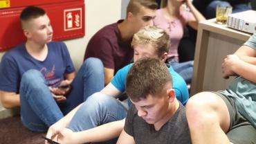 72801371 2683109488393840 6583670203131887616 N