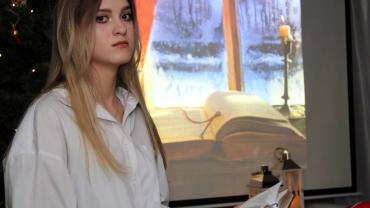 Spotkanie Wigilijne W Bursie Szkolnej W Starym Sczu. Artyci Sceny Bursy Prezentuj Swoje Umiejtnoci Teatralno Wokalne W Widowisku Sowno Muzycznym Zdy Przed Pierwsz Gwiazdk Na Podstawie Ks