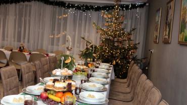 Spotkanie Wigilijne W Bursie Szkolnej W Starym Saczu. Dekoracje Swiateczne Oraz Aranzacja S 21