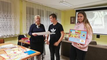 75586133 1440816386094599 2101356300536381440 N