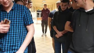 78575431 1743392955791388 663210115200974848 N