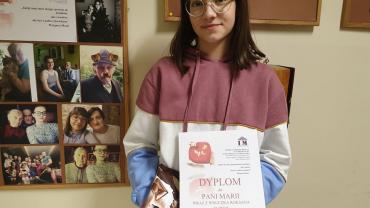 82903620 482698112412778 1220645781585788928 N